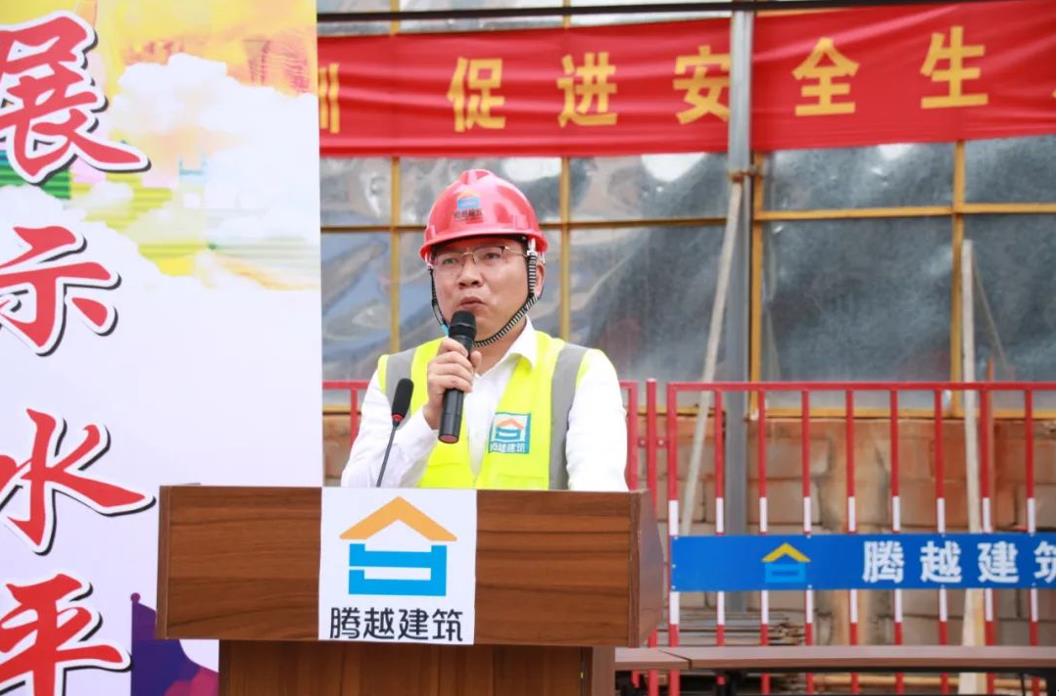 先鋒人物|實干為先，當好“突圍”帶頭人